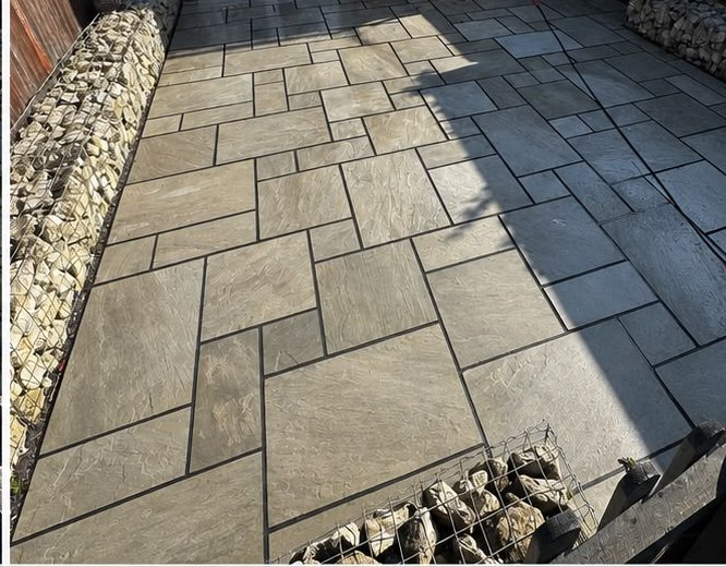 After, Sandstone patio repointed and gloss sealed, Patio Cleaning, Dorset – Dorset Exterior Cleaning
